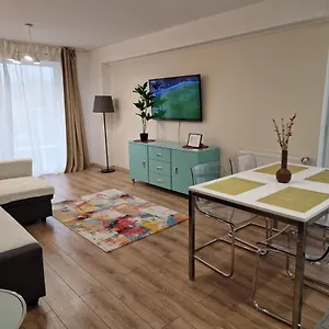 Apartament Golden Airport, Otopeni